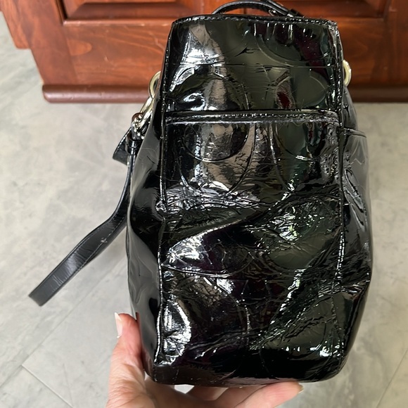 Coach  Vintage  black patent leather shoulder bag  small tote  Silvertone HW EUC - Picture 6 of 17